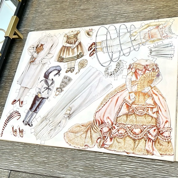 The Antique Dolls Go to a Paper Doll Wedding - Picture 6 of 10